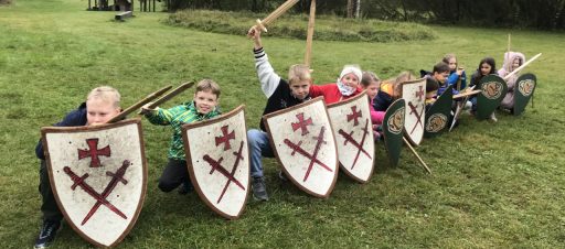 Trečiokų išvyka į „Vikingų kaimą”