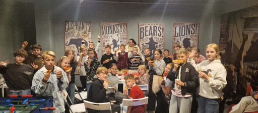 5d klasės nuotykis: draugystės labirintu